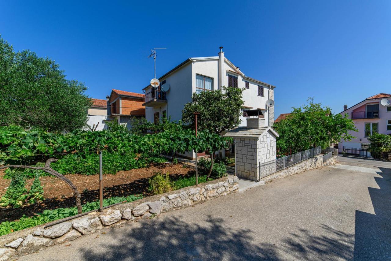 Apartman Maslina 시베니크 외부 사진