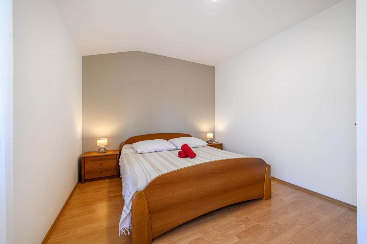 Apartman Maslina 시베니크 외부 사진